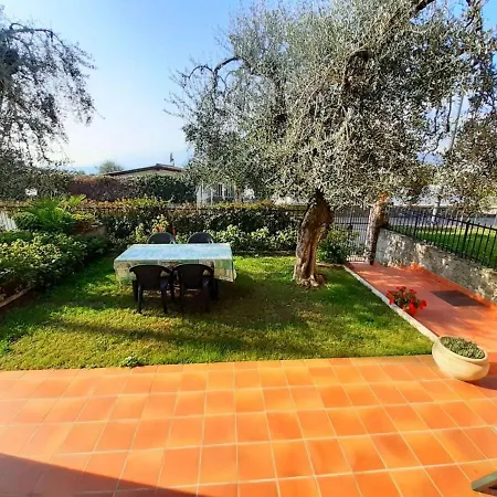 Holiday home Casa Lucia Brenzone sul Garda